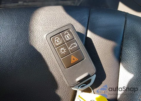 2017 Volvo Xc60 T5 Inscription from USA, damaged, VIN YV440MRU6H2132241